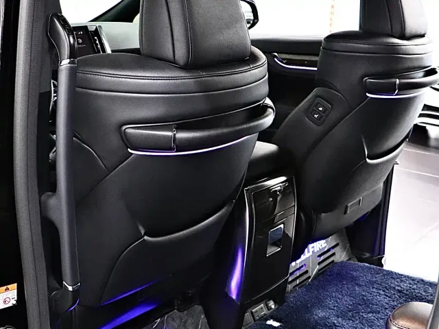 Toyota Vellfire — Фото автомобиля 12