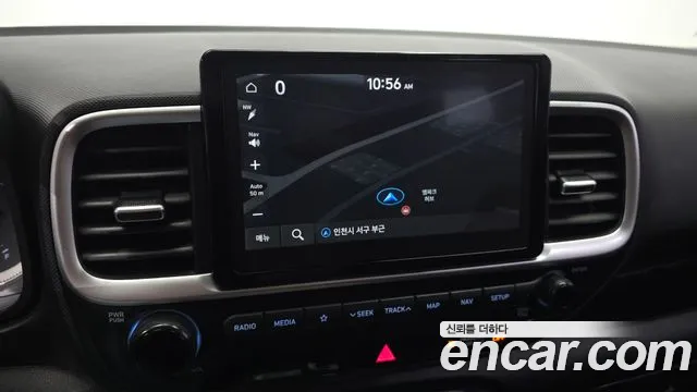 Hyundai Venue — Фото автомобиля 14