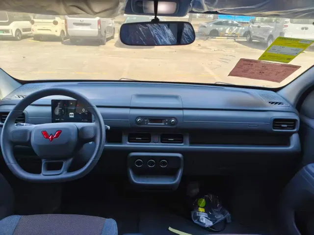 Wuling Yangguang L — Фото автомобиля 12