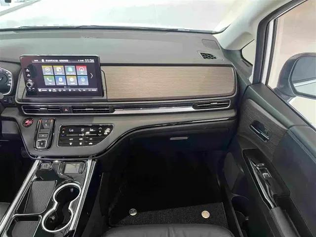 Honda Odyssey — Фото автомобиля 30