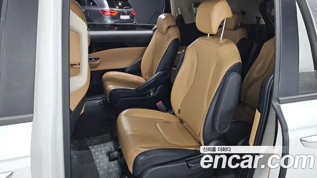 Kia Canival Carnival 4 поколение 9 мест Prestige — Фото автомобиля 12
