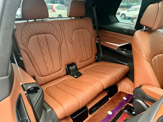 BMW X7 — Фото автомобиля 13