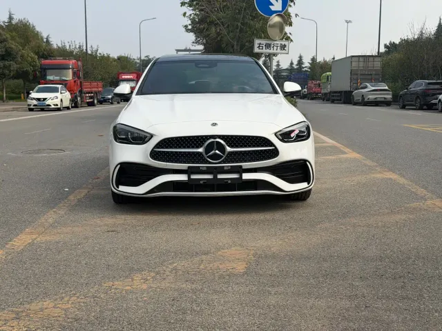 Mercedes-Benz C-Class — Фото автомобиля 2