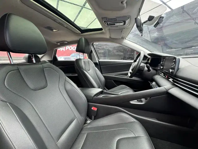 Hyundai Elantra — Фото автомобиля 18