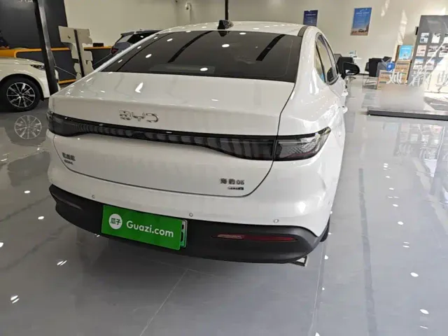 BYD Seal 05 DM-i — Фото автомобиля 5