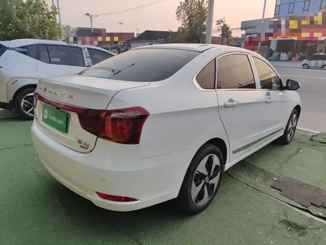Dongfeng Fengshen E70 — Фото автомобиля 6