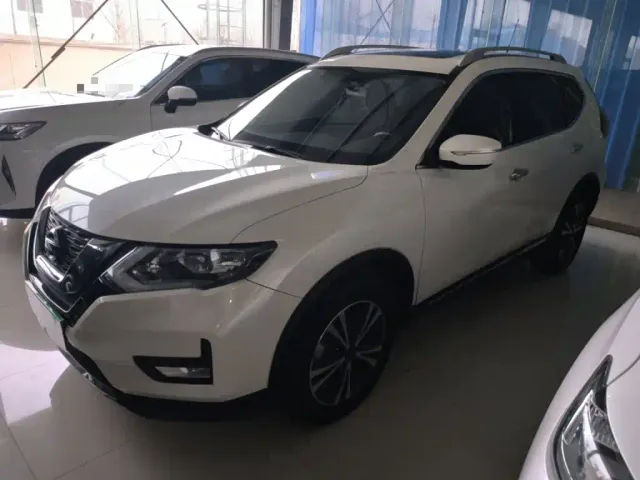 Nissan X-Trail — Фото автомобиля 3