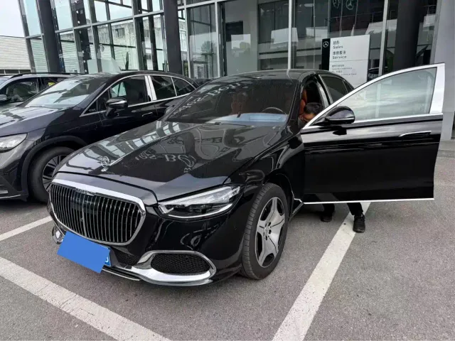 Фотография автомобиля — Mercedes-Benz Maybach S-Class