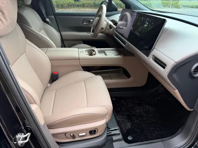 Li Auto i6 — Фото автомобиля 5