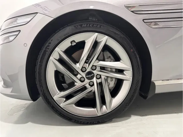 Genesis G80 — Фото автомобиля 14
