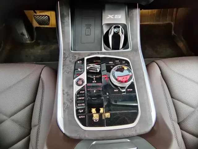BMW X5 — Фото автомобиля 9