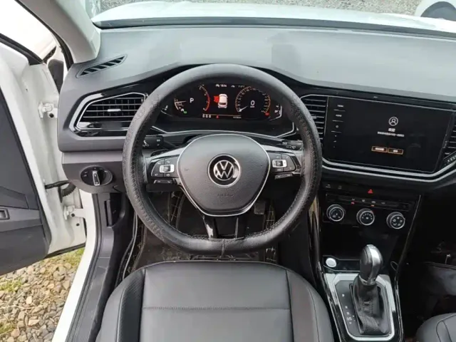 Volkswagen Volkswagen T-ROC 2021 280TSI DSG 2WD Comfort Smart Connect Edition — Фото автомобиля 10