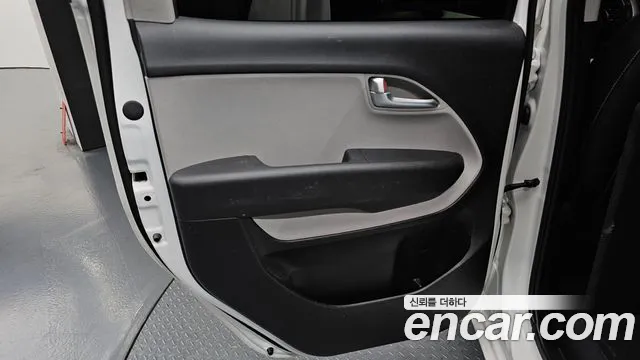 Kia RAY Новый Kia Ray Фургон — Фото автомобиля 25