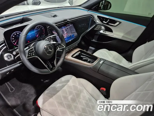Mercedes-Benz E-Class — Фото автомобиля 17