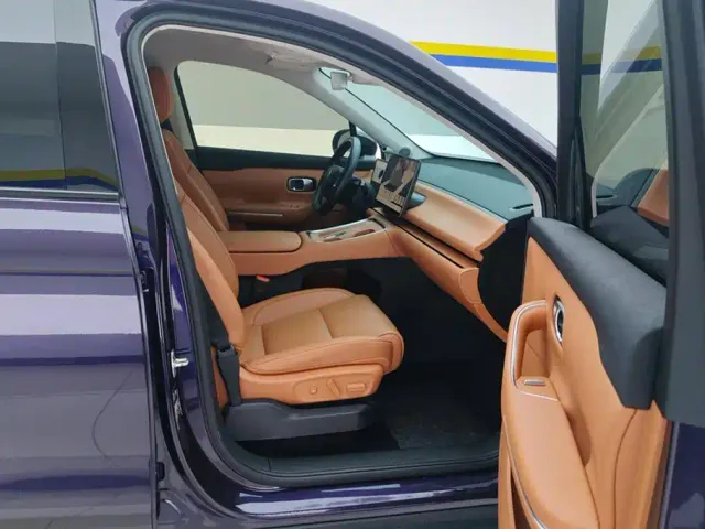 Leapmotor C16 — Фото автомобиля 8