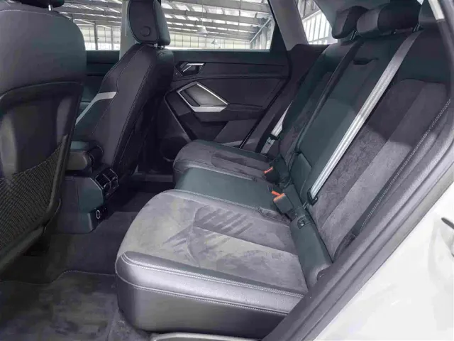 Audi Q3 — Фото автомобиля 11