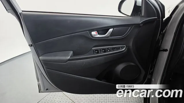 Hyundai Kona — Фото автомобиля 24