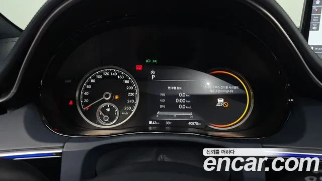 Genesis GV70 2.5T Бензин 2WD — Фото автомобиля 8