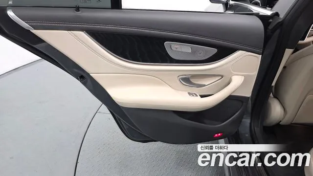 Mercedes-Benz CLS-Class — Фото автомобиля 23