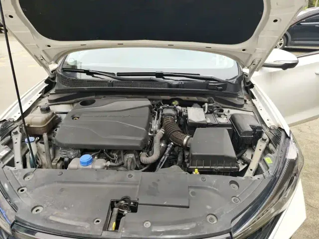 Changan Eado — Фото автомобиля 10