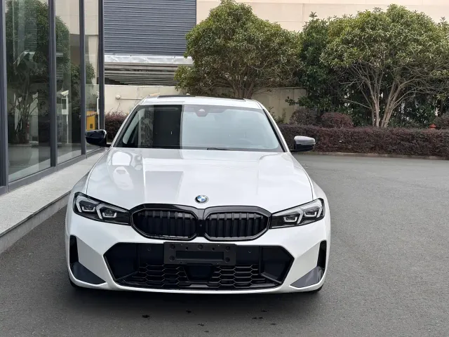 BMW 3 Series — Фото автомобиля 2