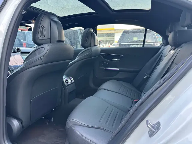 Mercedes-Benz C-Class — Фото автомобиля 5