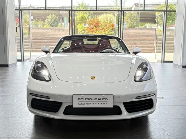 Porsche 718 — Фото автомобиля 2