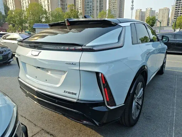 Cadillac Lyriq — Фото автомобиля 6