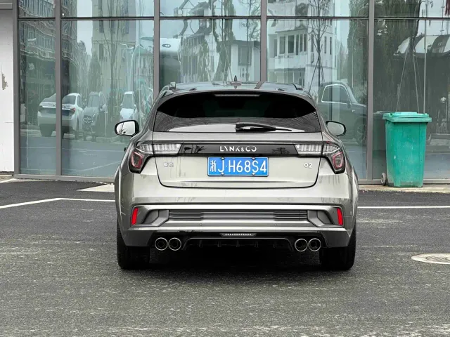 Lynk & Co 02 Hatchback — Фото автомобиля 11