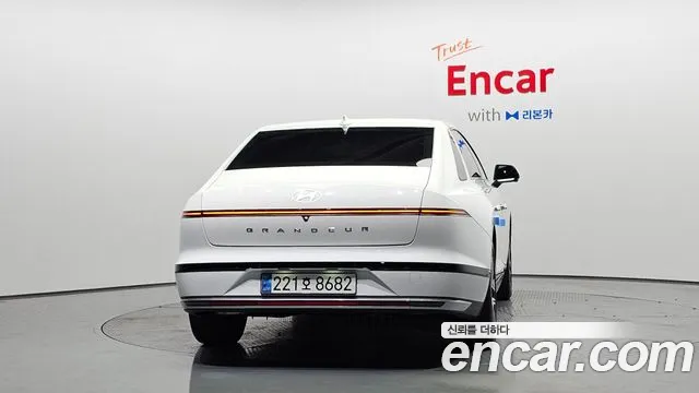 Hyundai Grandeur GN7 — Фото автомобиля 4