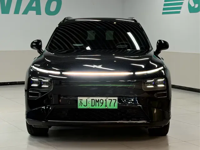 Xpeng G9 — Фото автомобиля 2