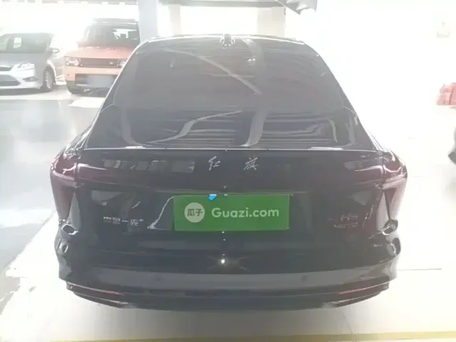 Hongqi H5 — Фото автомобиля 5