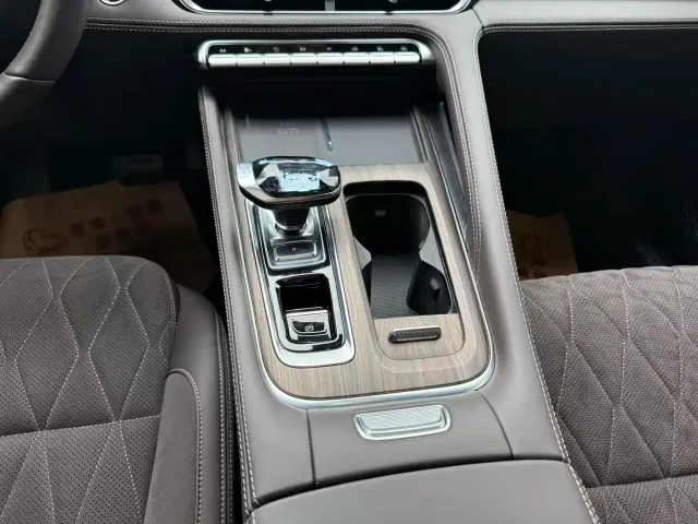 Geely Xingyue L — Фото автомобиля 6