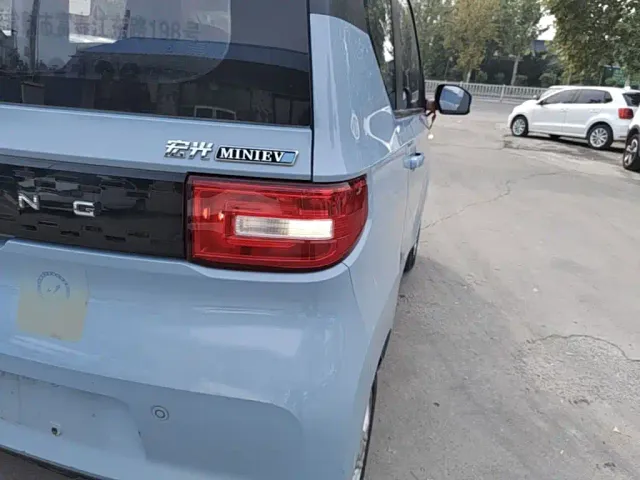 Wuling Motors Hongguang MINIEV 2020 Comfort Edition (LFP Battery) — Фото автомобиля 7