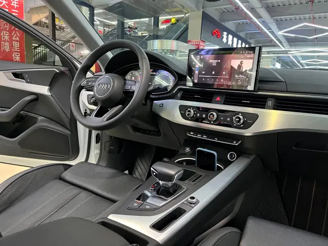 Audi A4L — Фото автомобиля 5