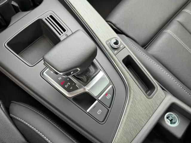 Audi A4L — Фото автомобиля 10