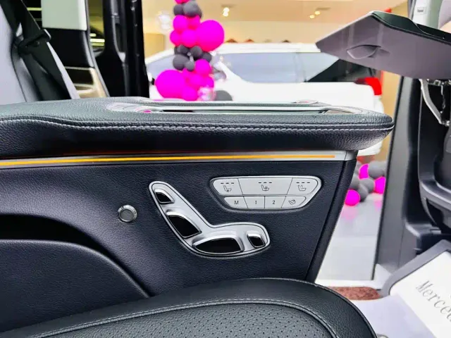 Mercedes-Benz V-Class — Фото автомобиля 16