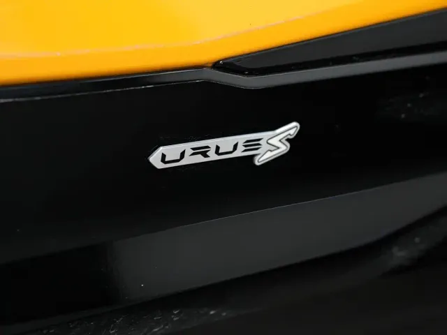 Lamborghini Urus — Фото автомобиля 3