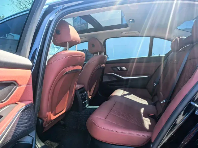 BMW 3 Series — Фото автомобиля 10