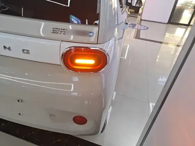 Wuling Hongguang Mini EV — Фото автомобиля 7