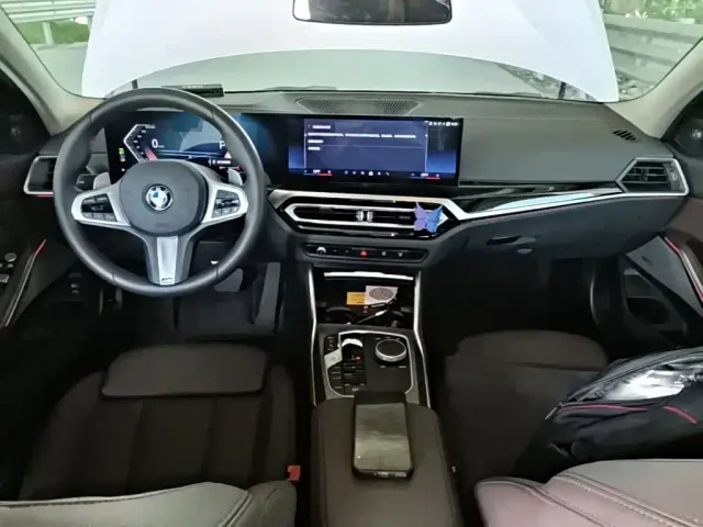 BMW 3 Series — Фото автомобиля 9