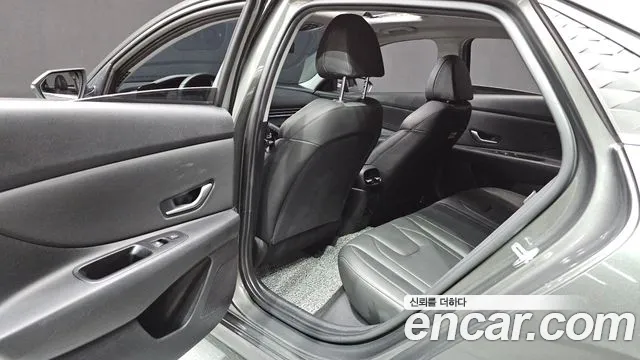 Hyundai Avante CN7 — Фото автомобиля 18