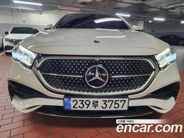 Mercedes-Benz E-Class — Фото автомобиля 8