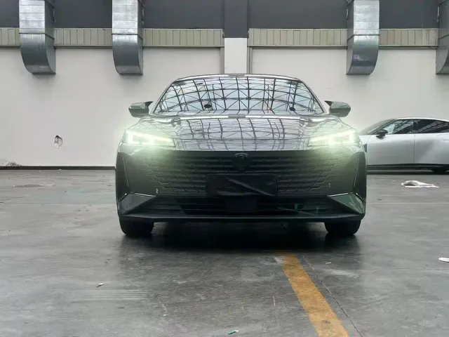 Changan Lamore — Фото автомобиля 2