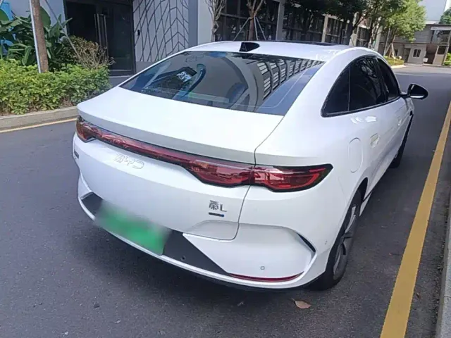 BYD Qin L — Фото автомобиля 6