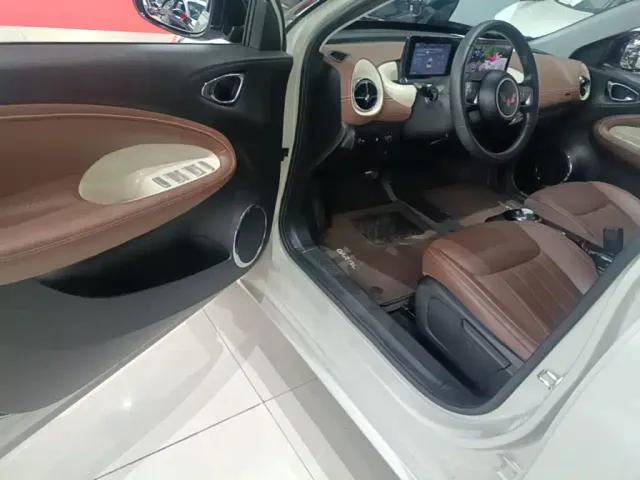 Wuling Bingo — Фото автомобиля 15