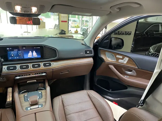 Mercedes-Benz GLS-Class — Фото автомобиля 17