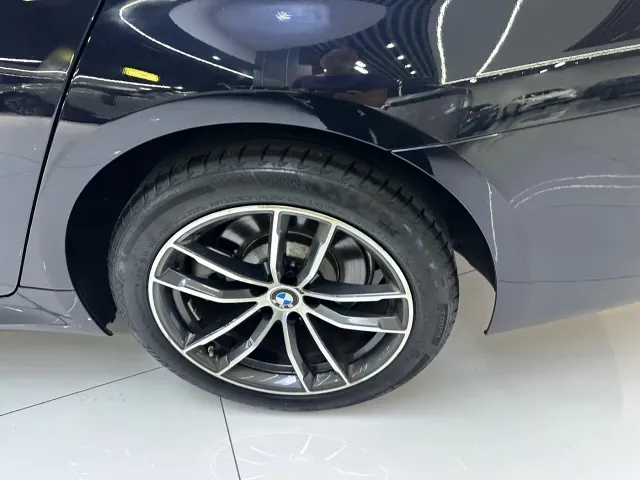 BMW 5 Series — Фото автомобиля 26