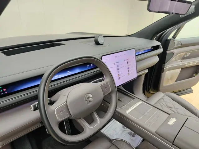 Nio ES8 — Фото автомобиля 20