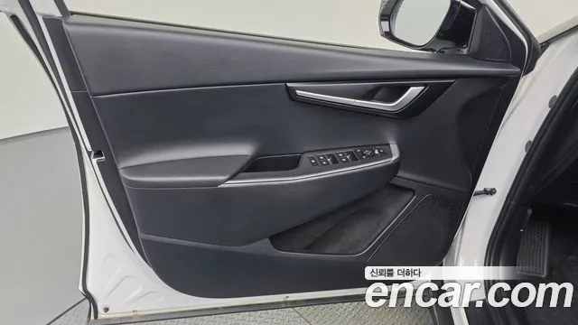 Kia EV6 — Фото автомобиля 24